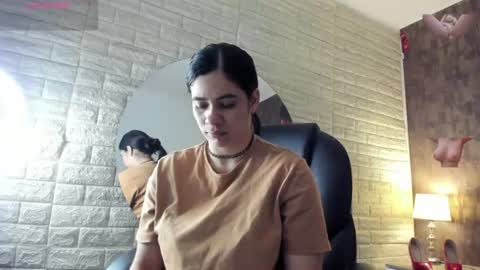 Snapshot of sussy__stone chatting on June 26, 11:58 am online show from June 26, 11:58 am