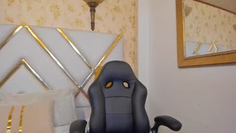 sussyfoxx_ online show from June 3, 9:20 pm