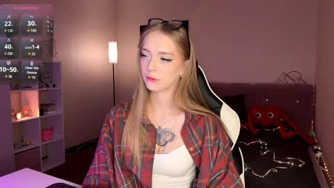 Jessica online show from April 1, 1:41 pm