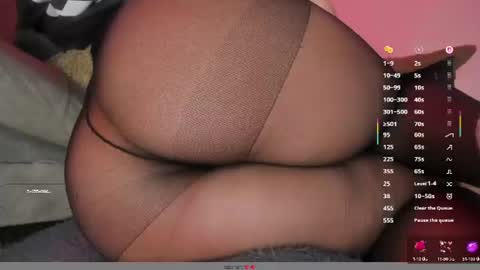 suzanana online show from July 22, 1:36 pm