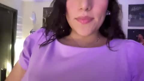 Snapshot of suzyishellawet chatting on February 2, 7:18 am Suzy online show from February 2, 7:18 am