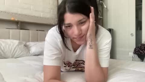 Snapshot of suzyishellawet chatting on February 11, 7:41 pm Suzy online show from February 11, 7:41 pm