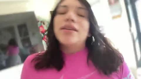 Snapshot of suzyishellawet chatting on February 24, 4:38 pm Suzy online show from February 24, 4:38 pm