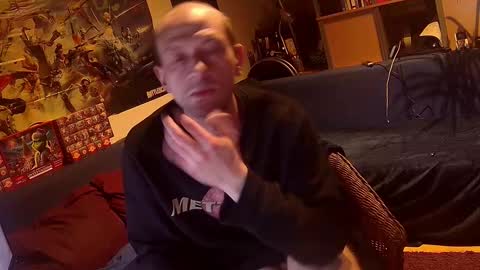 Snapshot of svenerd______ chatting on February 21, 9:49 pm svenerd______ online show from February 21, 9:49 pm