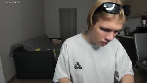 Swen online show from November 26, 1:56 pm