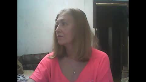 sweet4blonde67 online show from June 11, 3:21 pm