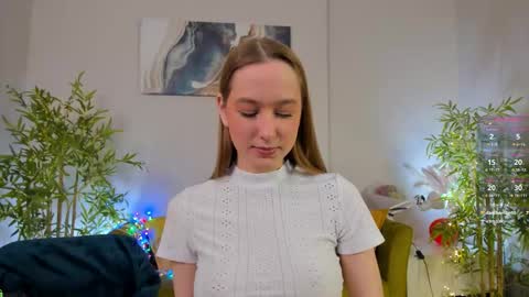 Monica  GTM 3MoTuWeFrSa 500pm-1000pm  online show from February 25, 1:04 am