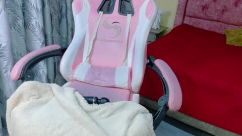 Snapshot of sweet__thang chatting on June 5, 6:52 am sweet__thang online show from June 5, 6:52 am