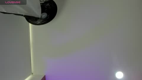 Snapshot of sweet__vanessa1 chatting on June 8, 7:36 pm Vanessa online show from June 8, 7:36 pm