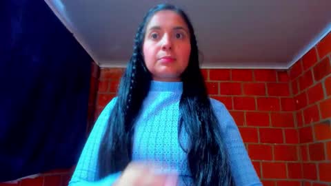 sweet and hot alaia online show from February 19, 10:50 pm