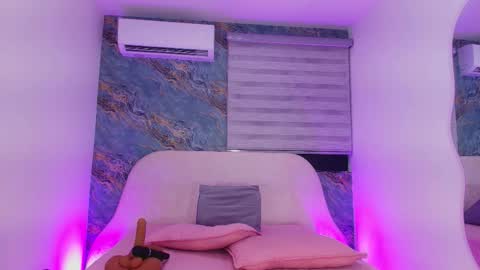 Ariel online show from March 27, 3:34 am