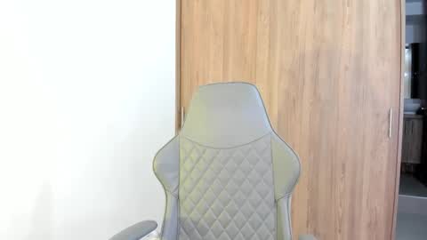 Asheley online show from March 6, 4:53 am