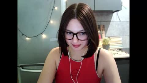 Bella dont forget thumbs up online show from December 14, 11:04 am