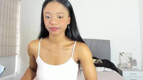sweet_brunette88 online show from July 22, 8:11 pm