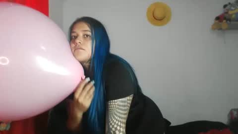 Snapshot of sweet_bubblee chatting on October 8, 9:45 pm Bubbles online show from October 8, 9:45 pm