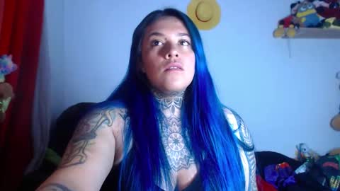 Snapshot of sweet_bubblee chatting on November 12, 2:01 am Bubbles online show from November 12, 2:01 am