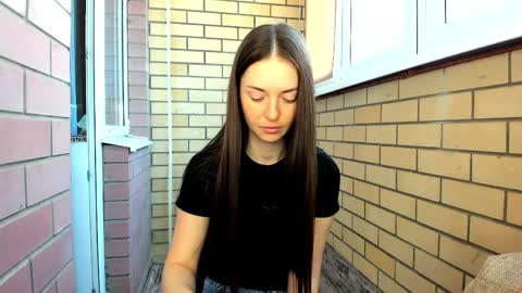 Christina online show from April 17, 9:45 am