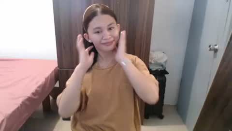 sweet_cassyxx online show from March 8, 12:09 pm