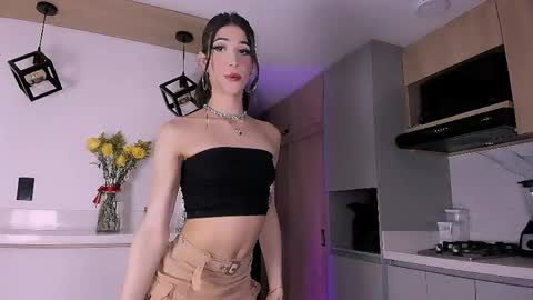 Snapshot of sweet_falon chatting on April 14, 9:26 am Sweet Fhalon online show from April 14, 9:26 am