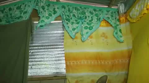 Snapshot of sweet_frex123 chatting on February 16, 11:23 pm sweet_frex123 online show from February 16, 11:23 pm