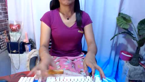 hanna mae online show from June 3, 9:53 pm