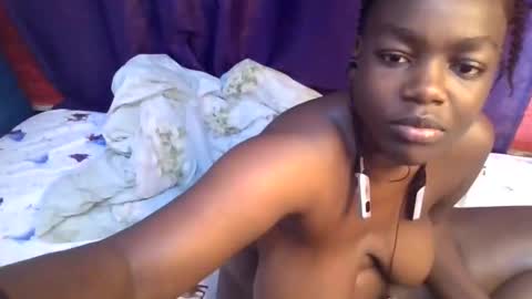 sweet_hennessey online show from May 4, 11:17 am