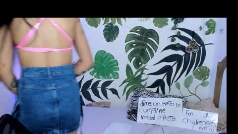 Snapshot of sweet_joint_girl chatting on October 12, 11:31 am Dahnna online show from October 12, 11:31 am