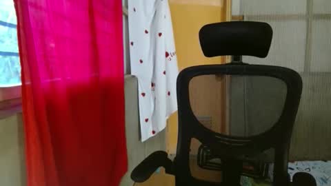 sweet_ky online show from April 18, 5:33 am