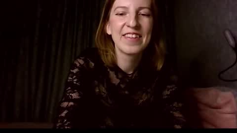 Snapshot of sweet_lilbunny chatting on December 17, 3:51 pm sweet_lilbunny online show from December 17, 3:51 pm