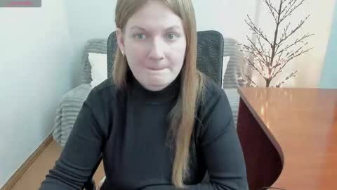 Mila online show from December 18, 4:35 pm