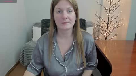 Mila online show from December 22, 4:26 pm