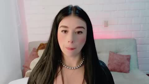 Sweet  Mia online show from July 3, 5:08 pm
