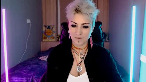 sweet_n_strong online show from February 14, 3:53 pm