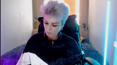 sweet_n_strong online show from February 27, 12:38 pm