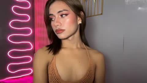sweet_nikki03 online show from April 29, 8:37 pm