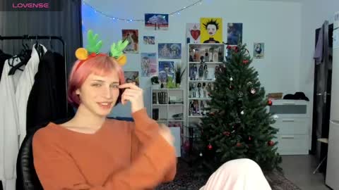 kira online show from April 14, 7:31 pm