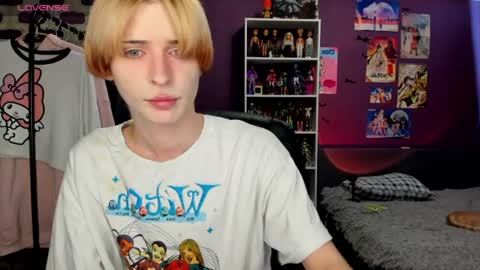 kira online show from July 25, 3:09 pm