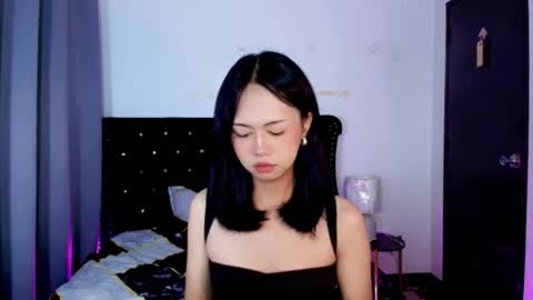 lovesavii online show from May 17, 11:17 am