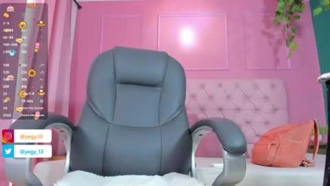 Yeileen online show from June 12, 8:30 pm
