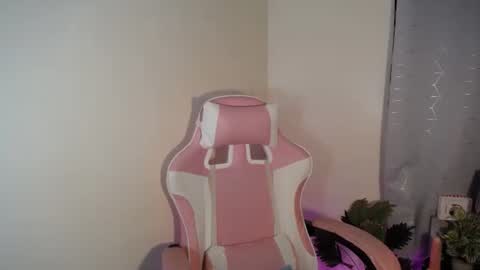 Trisha online show from November 11, 1:00 pm