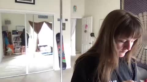Snapshot of sweet_truffle chatting on June 18, 12:53 pm Heidi Brenner - Please check bio for schedule FAQ online show from June 18, 12:53 pm