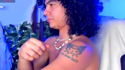 Steven independent model online show from January 25, 4:23 am