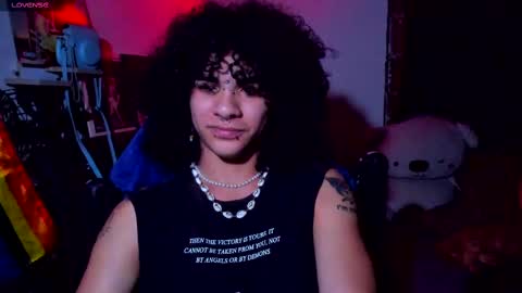 Steven independent model online show from February 11, 7:02 am