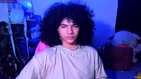 Steven independent model online show from February 25, 7:09 am