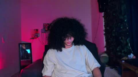 Steven independent model online show from February 11, 11:32 pm