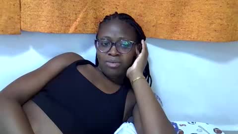 sweet_zarah online show from March 9, 3:38 pm