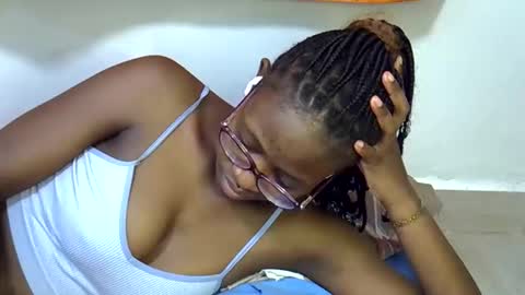 sweet_zarah online show from March 21, 1:43 am