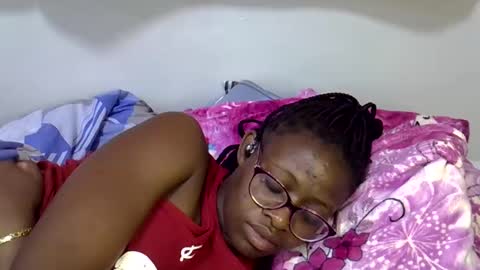 sweet_zarah online show from March 27, 2:28 am