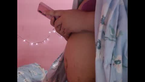 sweetapple808216 online show from February 23, 11:24 pm