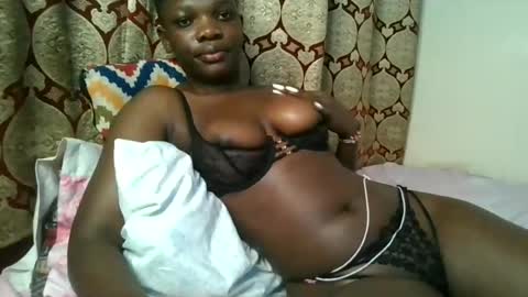 Snapshot of sweetassbabe20 chatting on June 25, 5:50 pm Sweetass online show from June 25, 5:50 pm